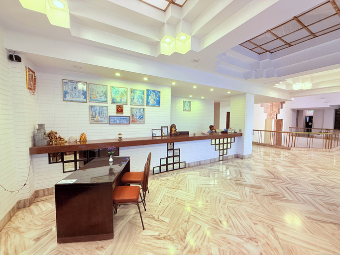 Food & Drinks 5, Hotel Garden, Raigarh