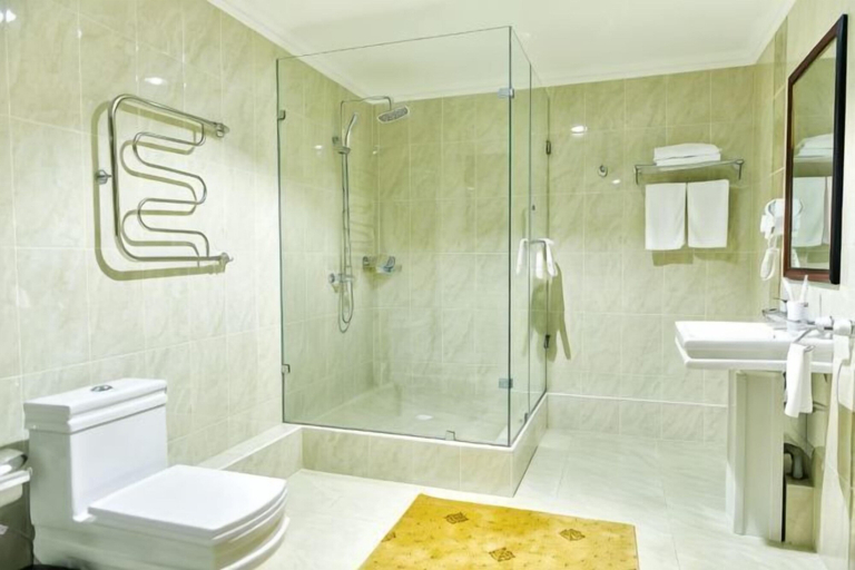 Bathroom 4, Shymkent Grand Hotel, Shymkent