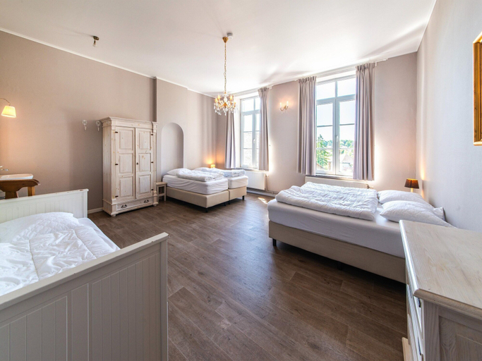 Others 4, Luxurious Mettet Mansion, Namur