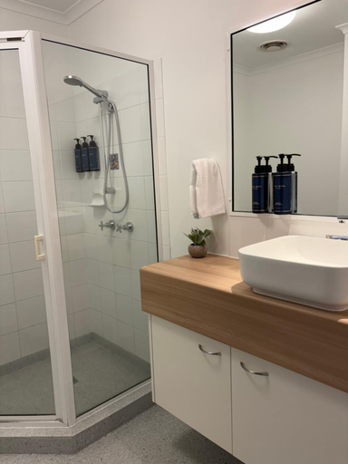 Bathroom 4, Mackay Seabreeze Apartments, Mackay - Pt A