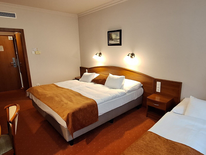 Bedroom 2, Hungarospa Thermal Hotel, Hajdúszoboszló