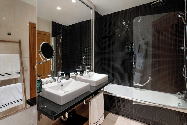 Bathroom 5, Melia Maria Pita, A Coruña