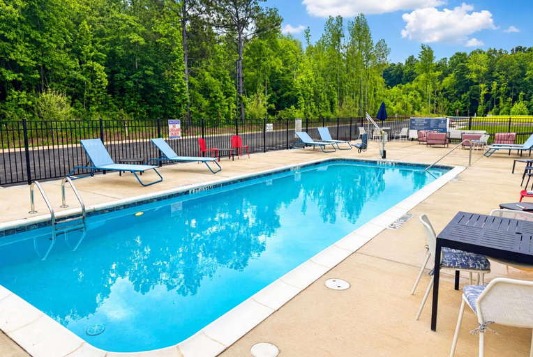 Sport & Beauty, Hawthorn Extended Stay by Wyndham Mebane, Alamance