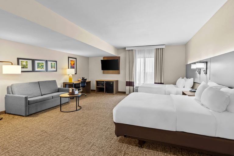 Bedroom 4, Comfort Suites Edinboro, Erie