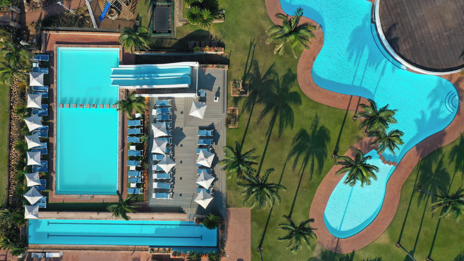 Exterior & Views 2, First Group Breakers Resort, eThekwini