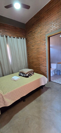 Room 1, Villa da Serra 750m do centrinho, Lima Duarte