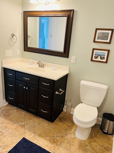 Bathroom 2, 287 Obw 6 Bedroom Home by RedAwning, Brunswick