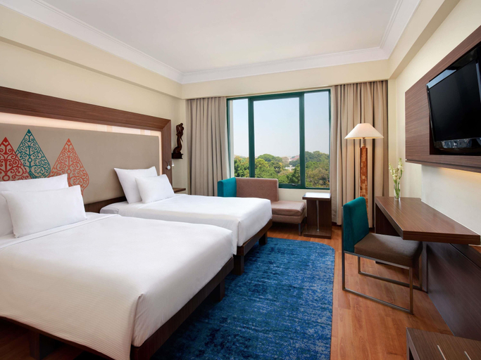 Bedroom 3, Novotel Solo, Solo