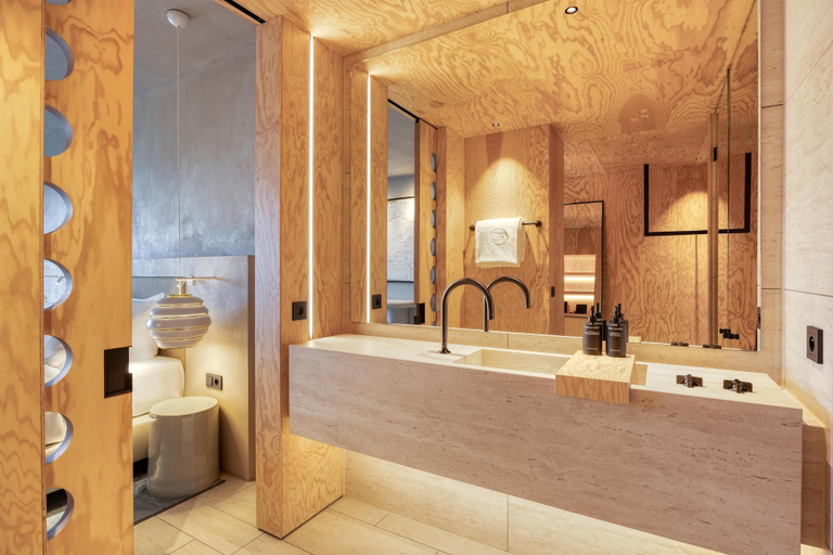 Bathroom 4, Radisson Collection The National Hotel, Brussels, Vlaams Brabant