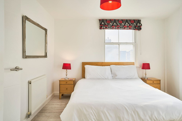 Room 3, Host Stay Beachside Gallery, Dorset