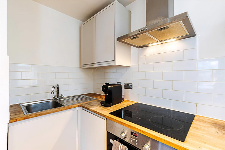 Others 4, Charming Shoreditch Apartment, London