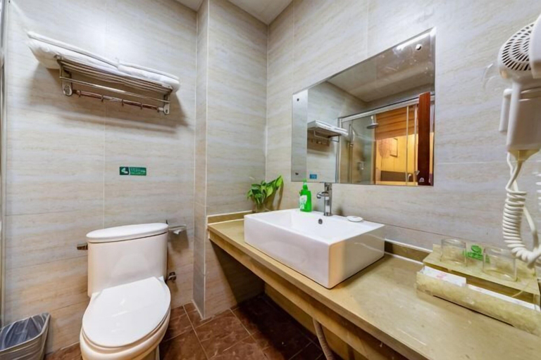 Bathroom 4, Yunchao International Hotel Danzhou, Hainan