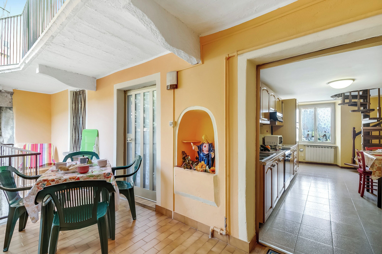 Dining room, Old Pella: 100m to Lake Orta, Terrace and Views, Novara