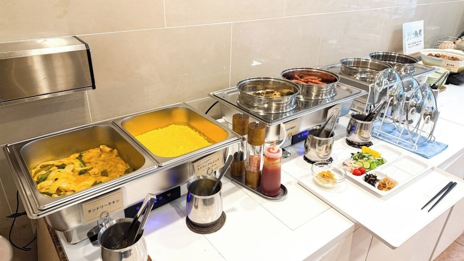 Food & Drinks 5, Hotel Greencore Plus-one, Satte