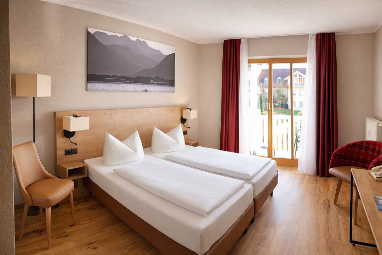 Bedroom 4, Hotel Ahornhof, Regen