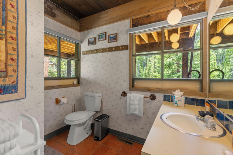 Bathroom, Brecken Haus, Summit