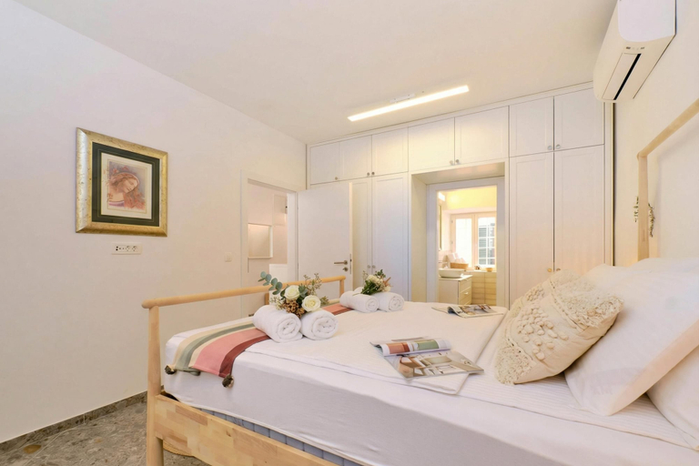 Room 3, Island Villa Alba with Terrace & Grill - Happy Rentals, Mali Lošinj
