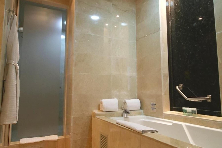 Bathroom 4, Hotel Hesperia de Valencia, Valencia