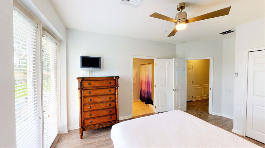 Bedroom, Vacation Vista, Orange
