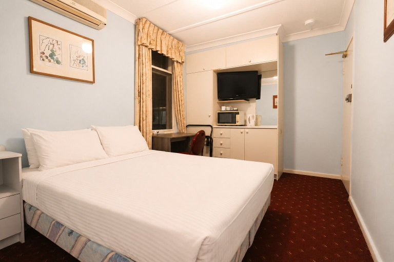 Bedroom 3, Georgian Court Inn, Melbourne