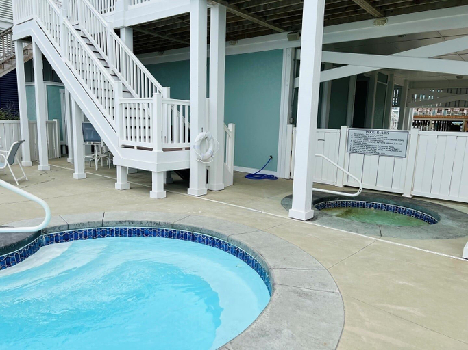 Pool 4, 287 Obw 6 Bedroom Home by RedAwning, Brunswick