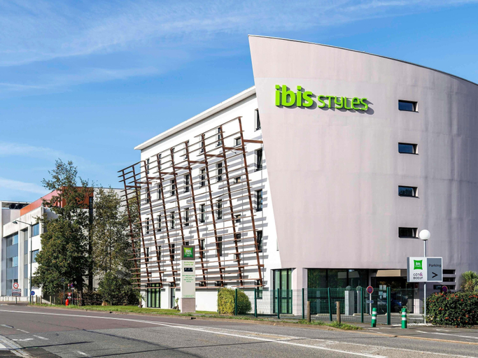 Exterior & Views 2, ibis Styles Rennes Cesson, Ille-et-Vilaine