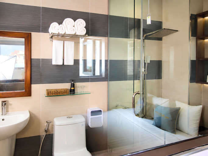 Bathroom 5, SONTRA SEA HOTEL, Da Nang