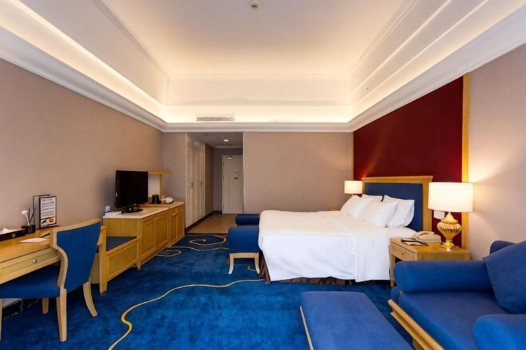 Bedroom 3, Sun City Huiyue Hotel, Suining