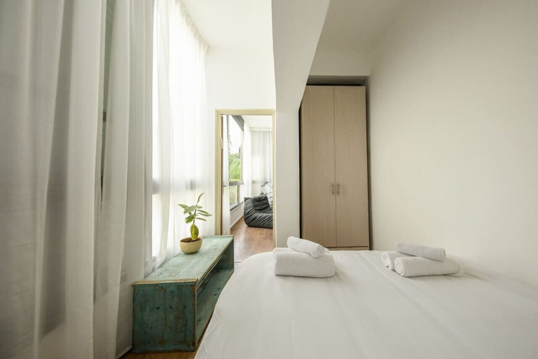 Bedroom 2, Stylish 2-Bedroom Green Oasis