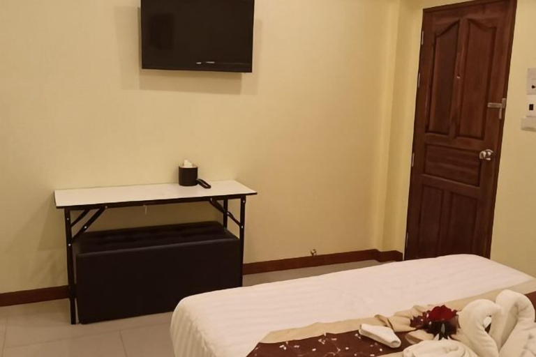Room 4, Lion Hotel, Muang Chumphon