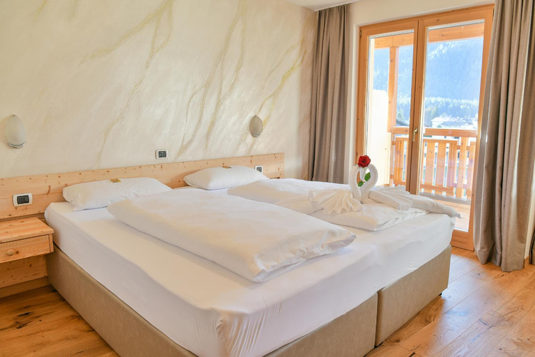 Bedroom, Hotel Savoia, Bolzano