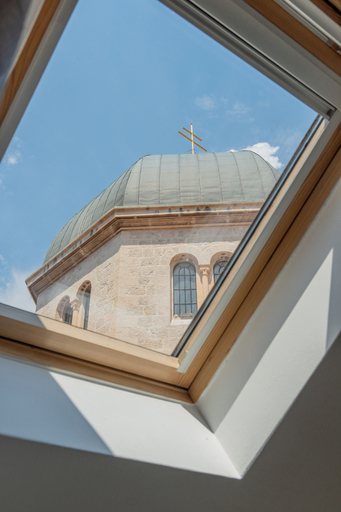 Exterior & Views, Old Town Church Bells