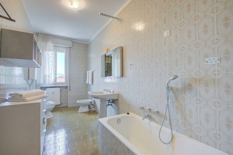 Others 4, Margherita Near Lake - Family Friendly, Brescia