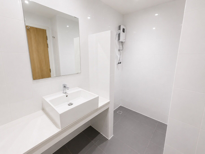 Bathroom 5, De Botan Bangna, Bang Na