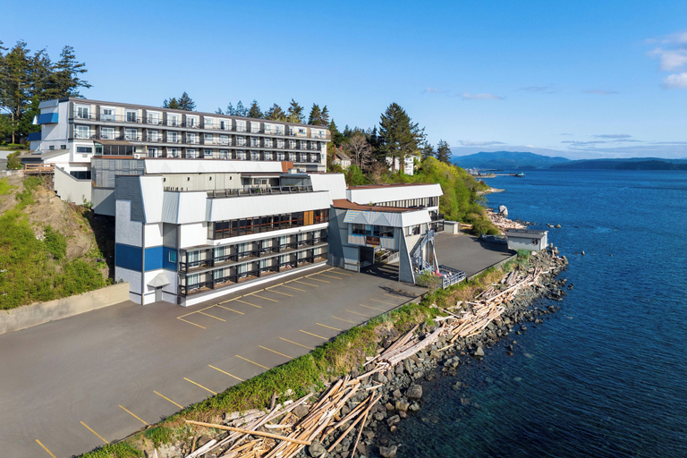 Exterior & Views 2, Anchor Inn & Suites, BW Signature Collection, Comox-Strathcona