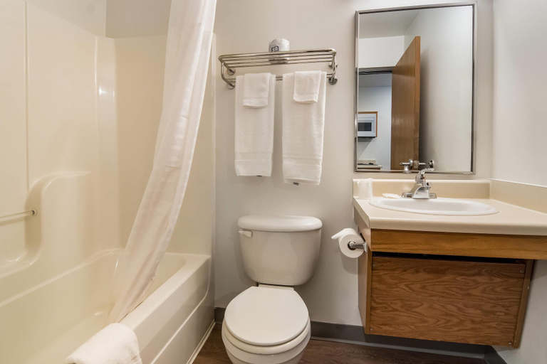 Bathroom 4, WoodSpring Suites Abilene, Taylor