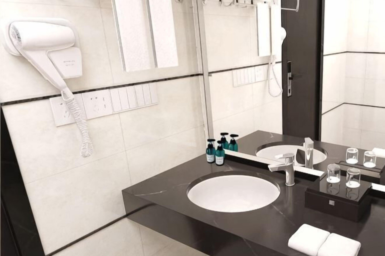 Bathroom, Longgang Blue Island Business Hotel, Wenzhou