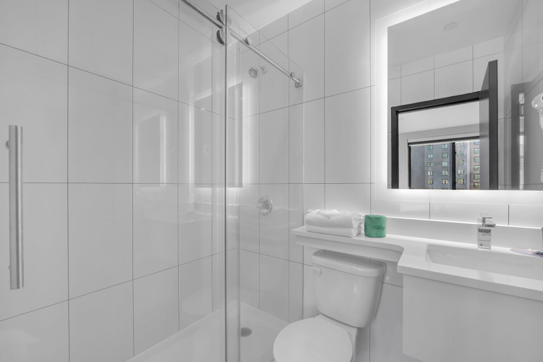 Bathroom 4, Hotel The Villa, New York