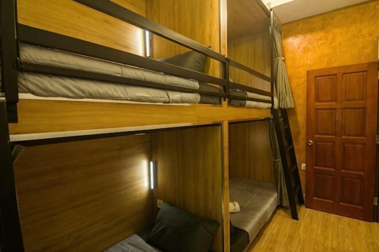 Room 4, Voon Cottages@Pinjistation Private Pool 10pax, Kinta