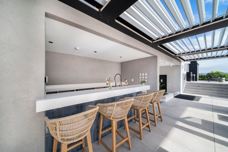 Food & Drinks 5, Allure 503 3 Bedroom Apts