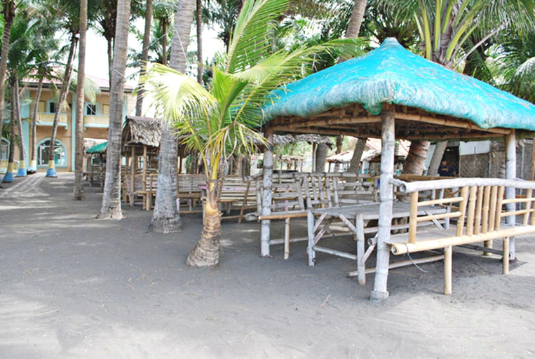 Food & Drinks, Royal Grande Beach Resort, Lemery