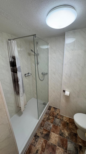 Bathroom 3, Savoy Hotel, North Somerset