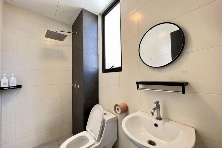 Room 4, RiverView 8Pax 3Br in KBtown PS4, Netflix A-1-2, Kota Bharu