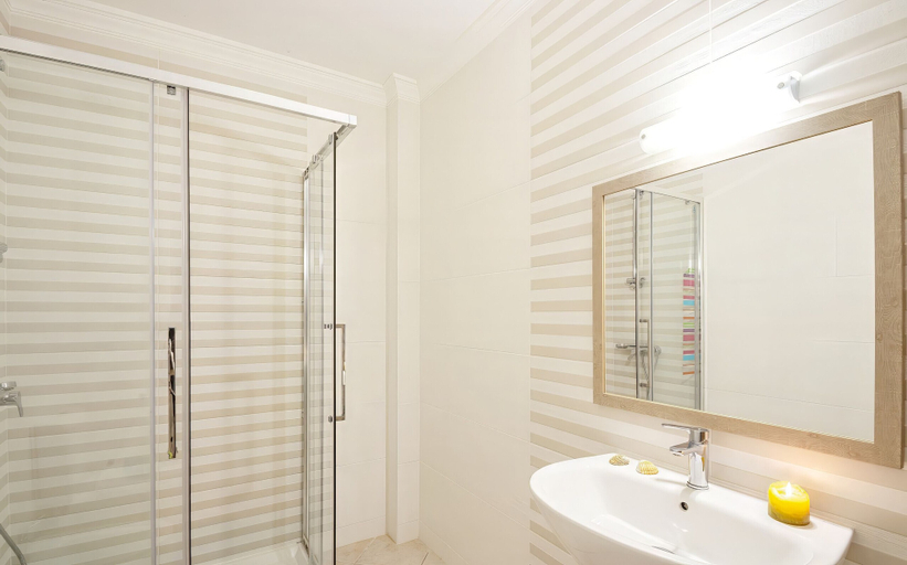 Bathroom 4, Villa Alegria, Albufeira