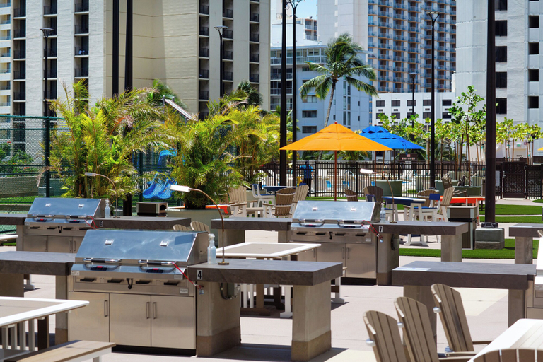 Food & Drinks 5, Mountain View Near Waikiki Beach w/ 2 Beds and Parking, Honolulu