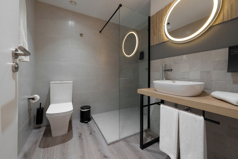 Bathroom, Hotel Coral Boutique by gaiarooms, Girona
