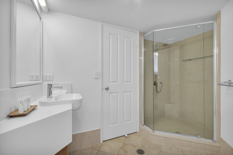 Bathroom 5, Landmark Resort, Maroochy - Mooloolaba