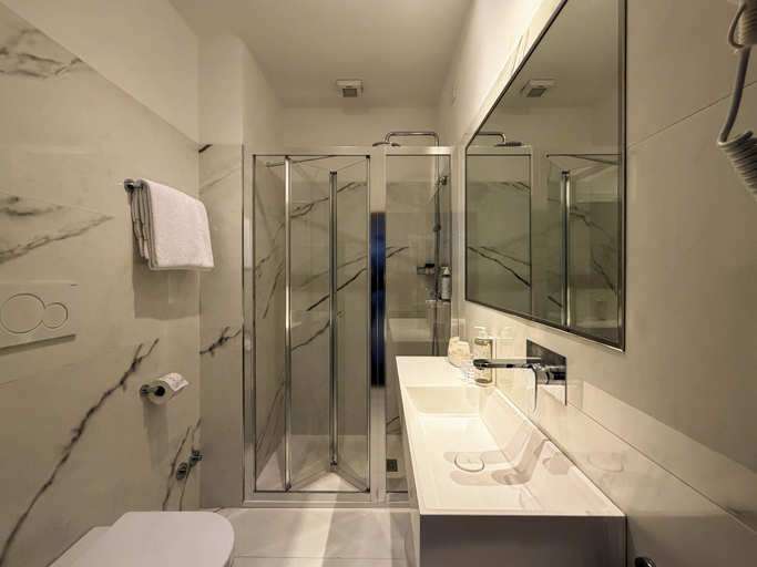 Bathroom, Pensione Wildner, Venezia