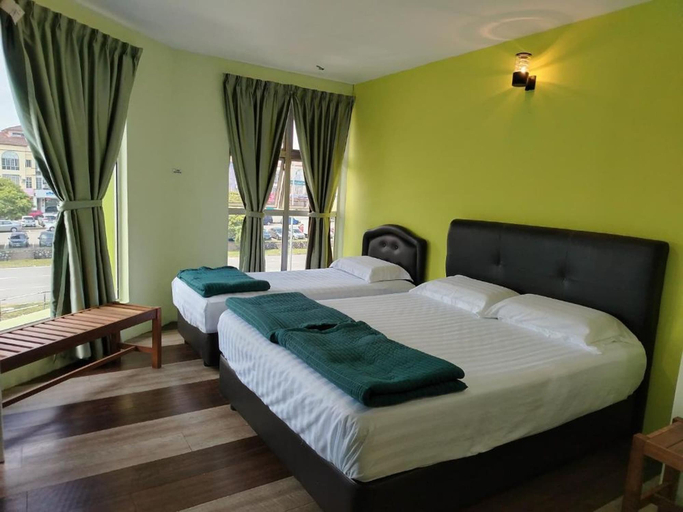 Room 5, OYO 91195 Dancenter Seremban 2 Near Snow, Seremban