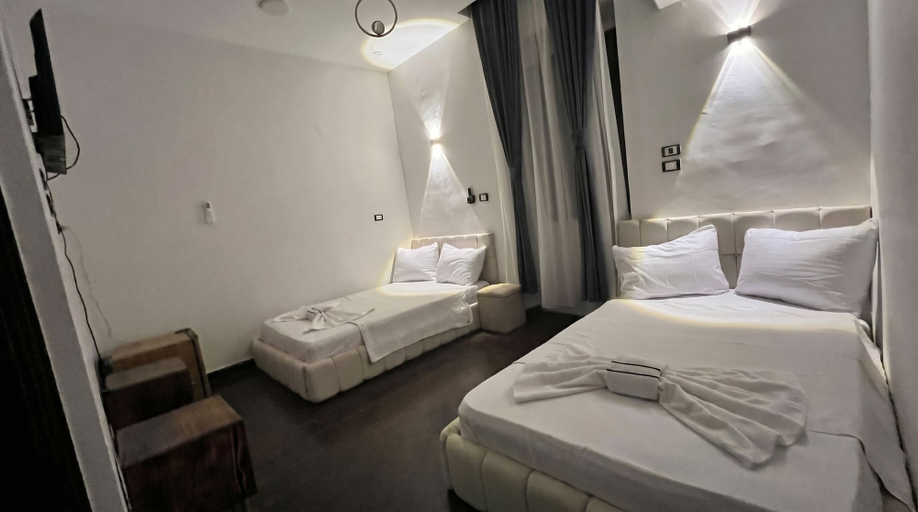 Bedroom 4, Sol Pyramid Inn, Al-Ahram